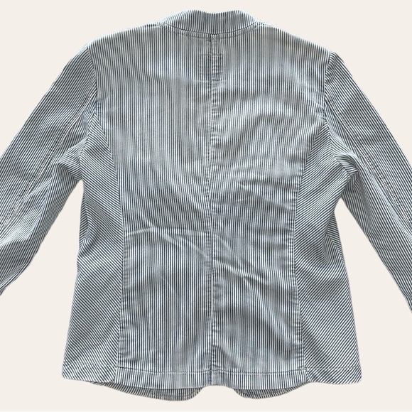 Striped Blue Blazer - Picture 4 of 15